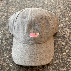 Vineyard vines hat.